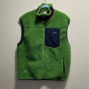 Patagonia Men’s Green and Navy Fleece Vest